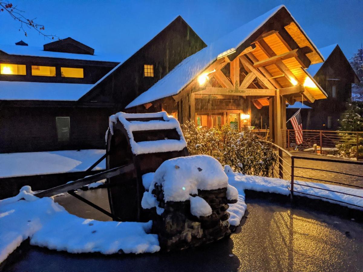 Lodge At サンドポイント エクステリア 写真